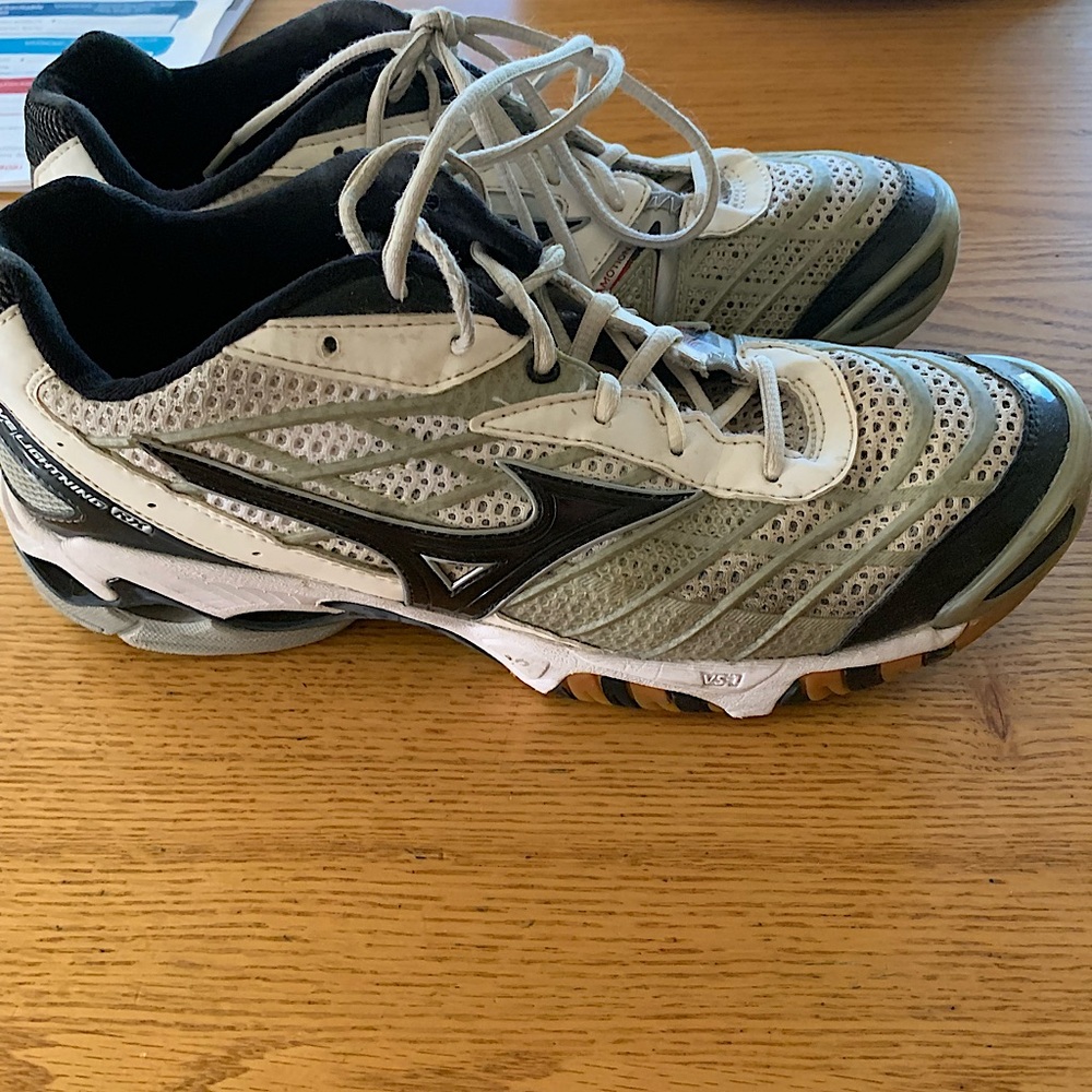 Women’s ASICS Mizuno volleyball shoes